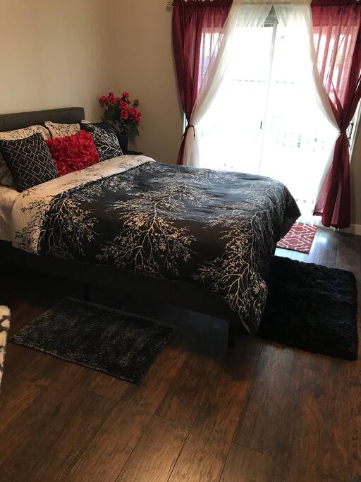 MASTER BEDROOM WITH PRIVATE BATHROOM