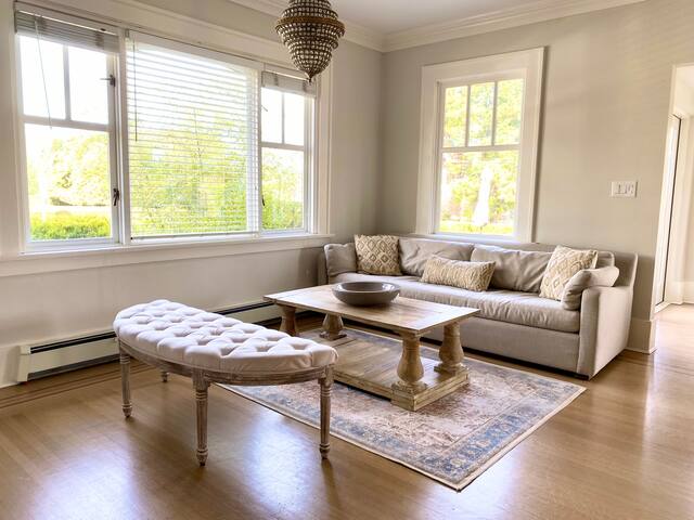 Steps to Ocean in Kitsilano gallery image 4