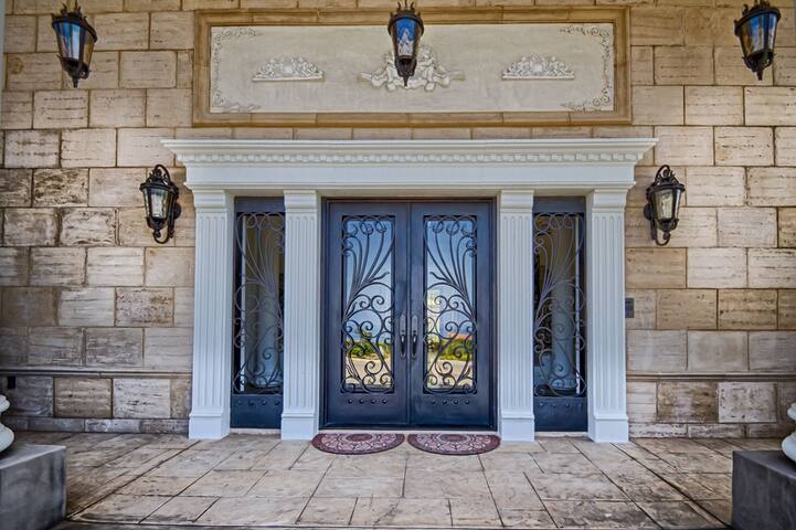 MALIBU PRESIDENTIAL gallery image 5