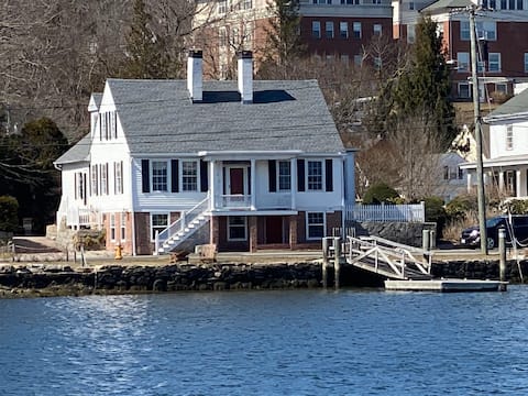 Downtown Mystic, PVT Dock, Large Suite, 5 Stars