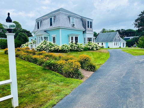 Top Airbnb: Compound on Historic Bank St Near Wychmere Club in Harwich Port