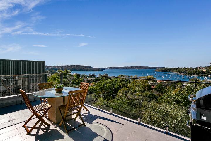 Balmoral Slopes w/ waterfront views -Pets Welcome! gallery image 3