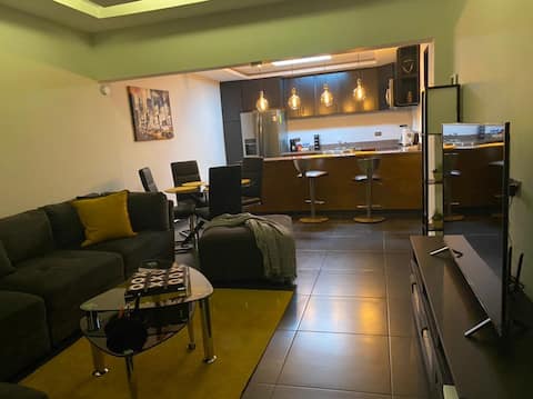 Top performing Airbnb: Modern apartment with all the amenities and strategically located in Sinaloa