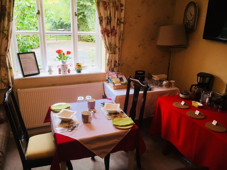 Breakfast Room