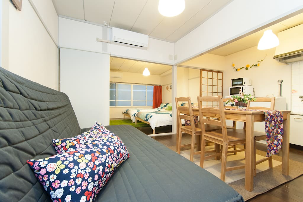 Comfortable beds and closet with hangers The following keywords let you easily find the room you want to book. 大阪 難波 USJ 道頓堀 大阪城 心斎橋 梅田 関西空港 京都 神戸 奈良 Namba Osaka USJ Dotombori Osaka Castle Shinsaibashi Umeda Kansai Airport KIX Kyoto Kobe Nara