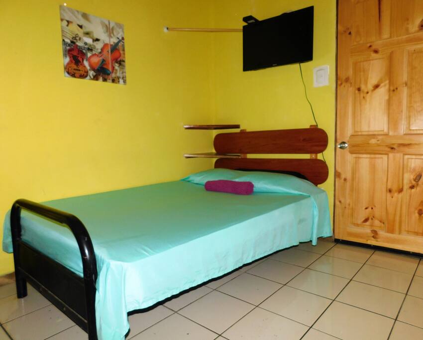 TRIPLE ROOM WITH PRIVATE BATHROOM