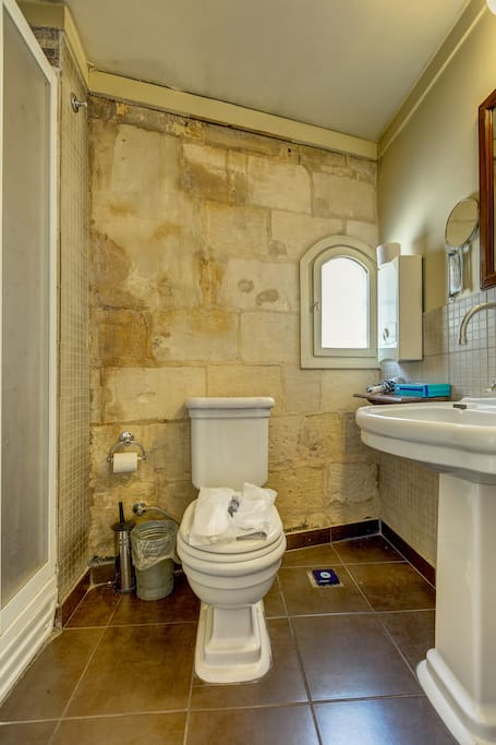 ODA 8 BANYO