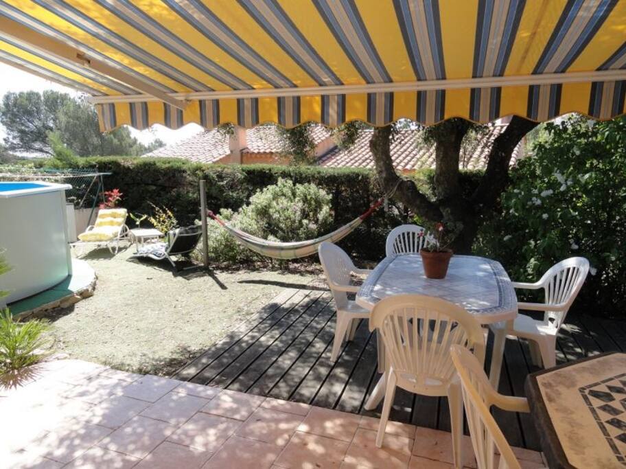 Espace sud repas et piscine