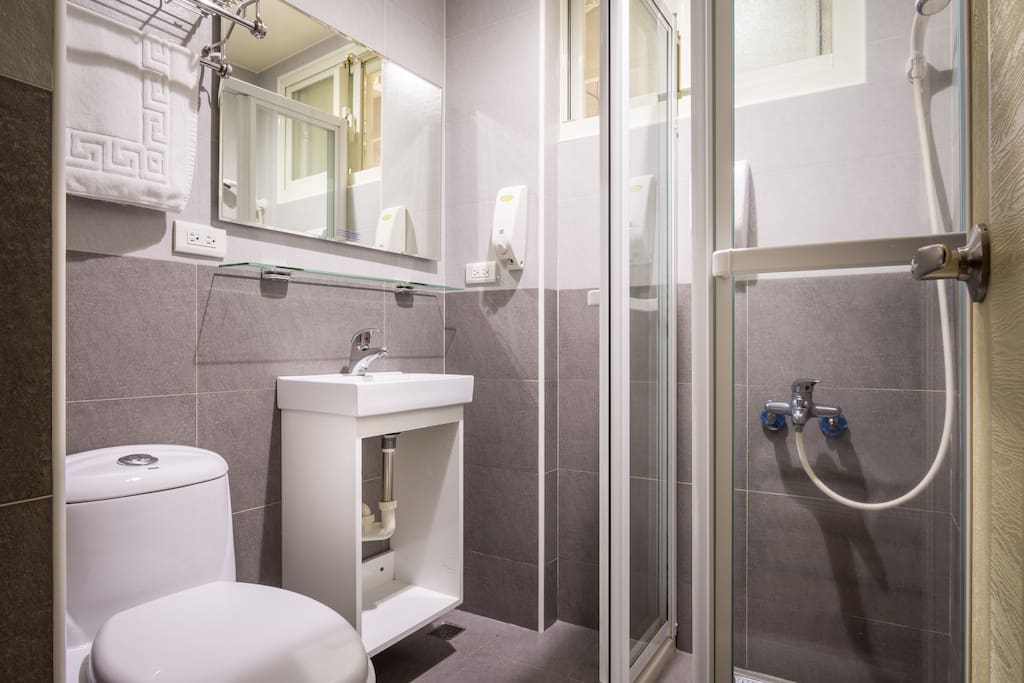 Bathroom (inside)