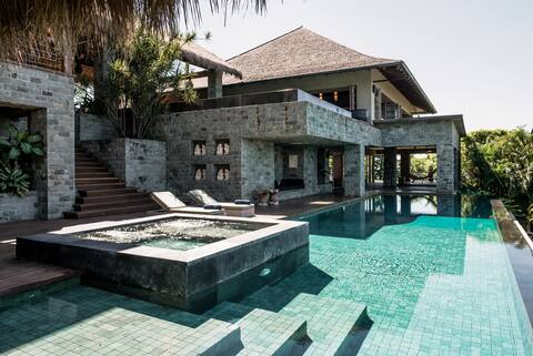 Casa Alang Alang