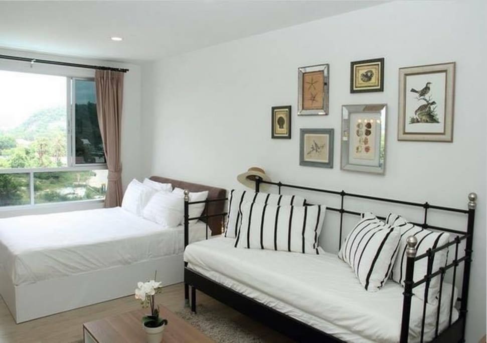 เตียง Queen Size 2ท่าน และ Sofa Bed กางออกมาเท่า Queen Size 1ท่าน