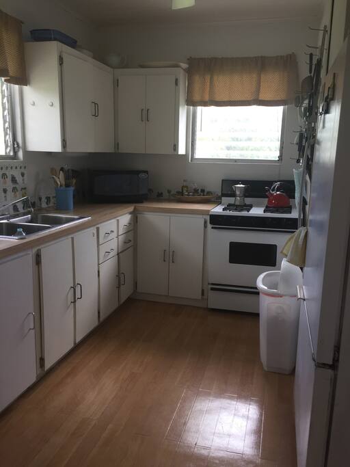Fully equipped kitchen