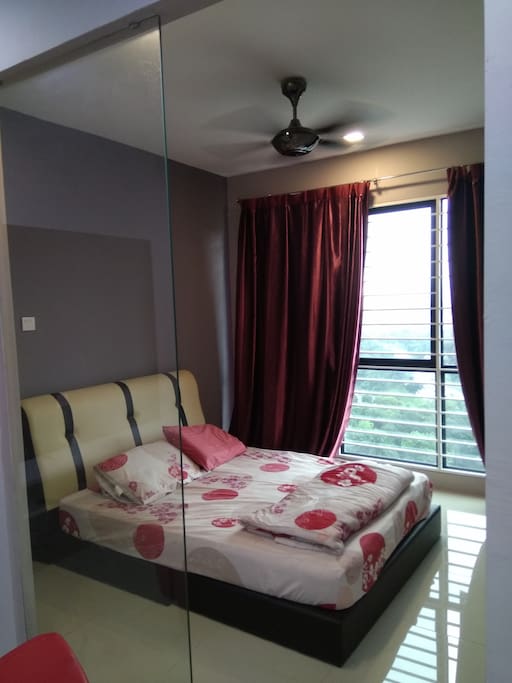 Bedroom1 - Queen size bedded