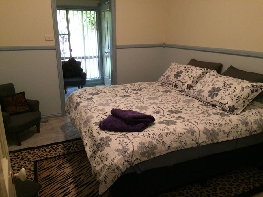 Bedroom 2 converts from Plush King bed to 2 singles let me know what you require