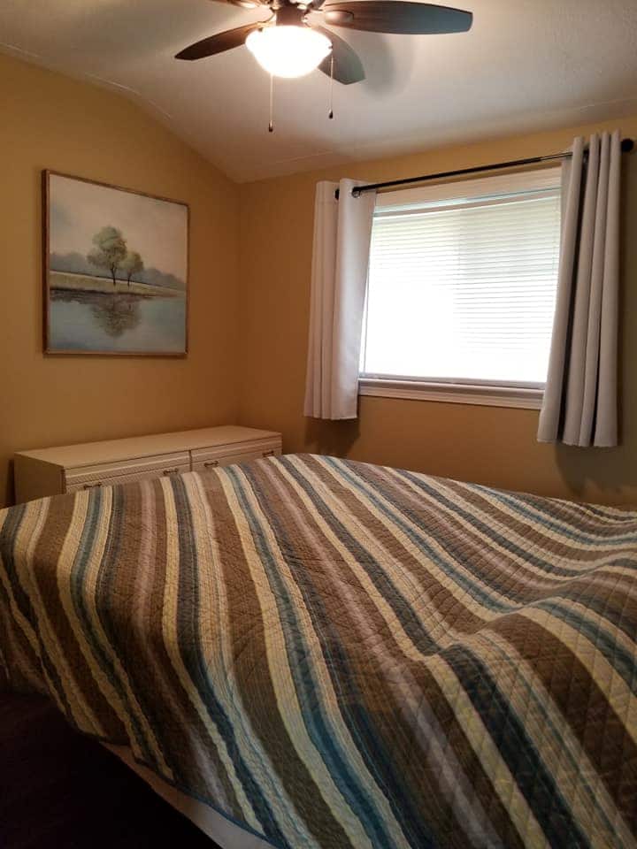 主卧（可供2人入住）