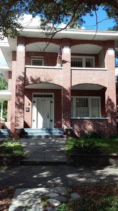 Front view of property