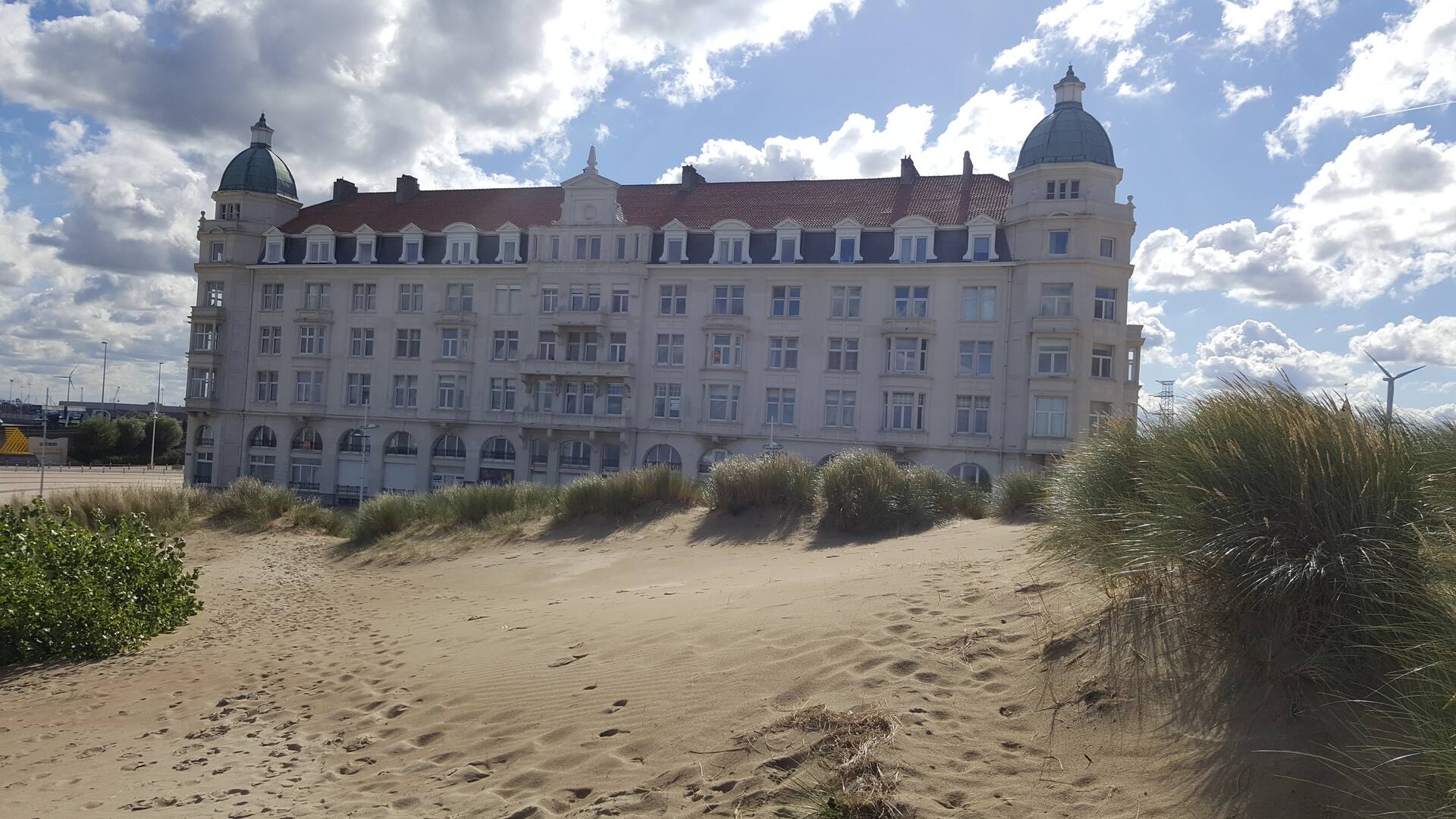 Characterful apartment in Zeebrugge! The Palace
