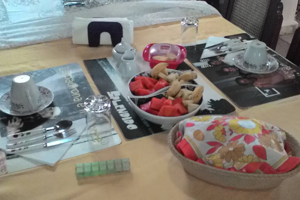 Breakfast (not included in room price - between 3 and 5 CUC