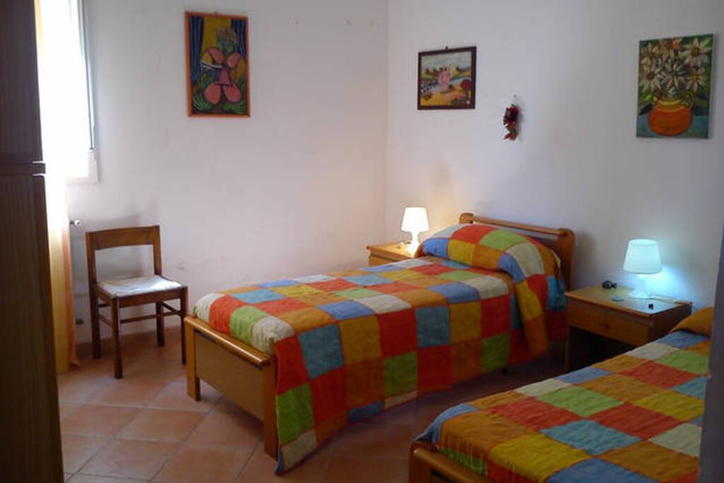 Camera da letto con 2 letti singoli