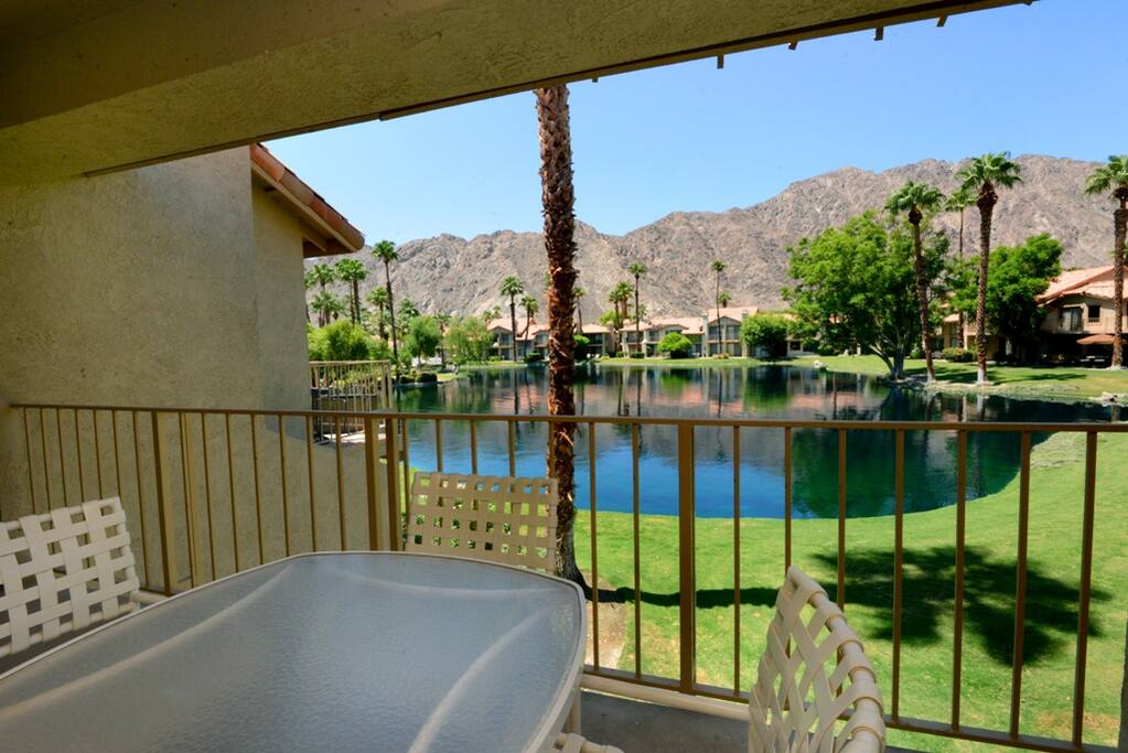 PGA West - Oranj Palm Vacation Rental Condo Lake View 17