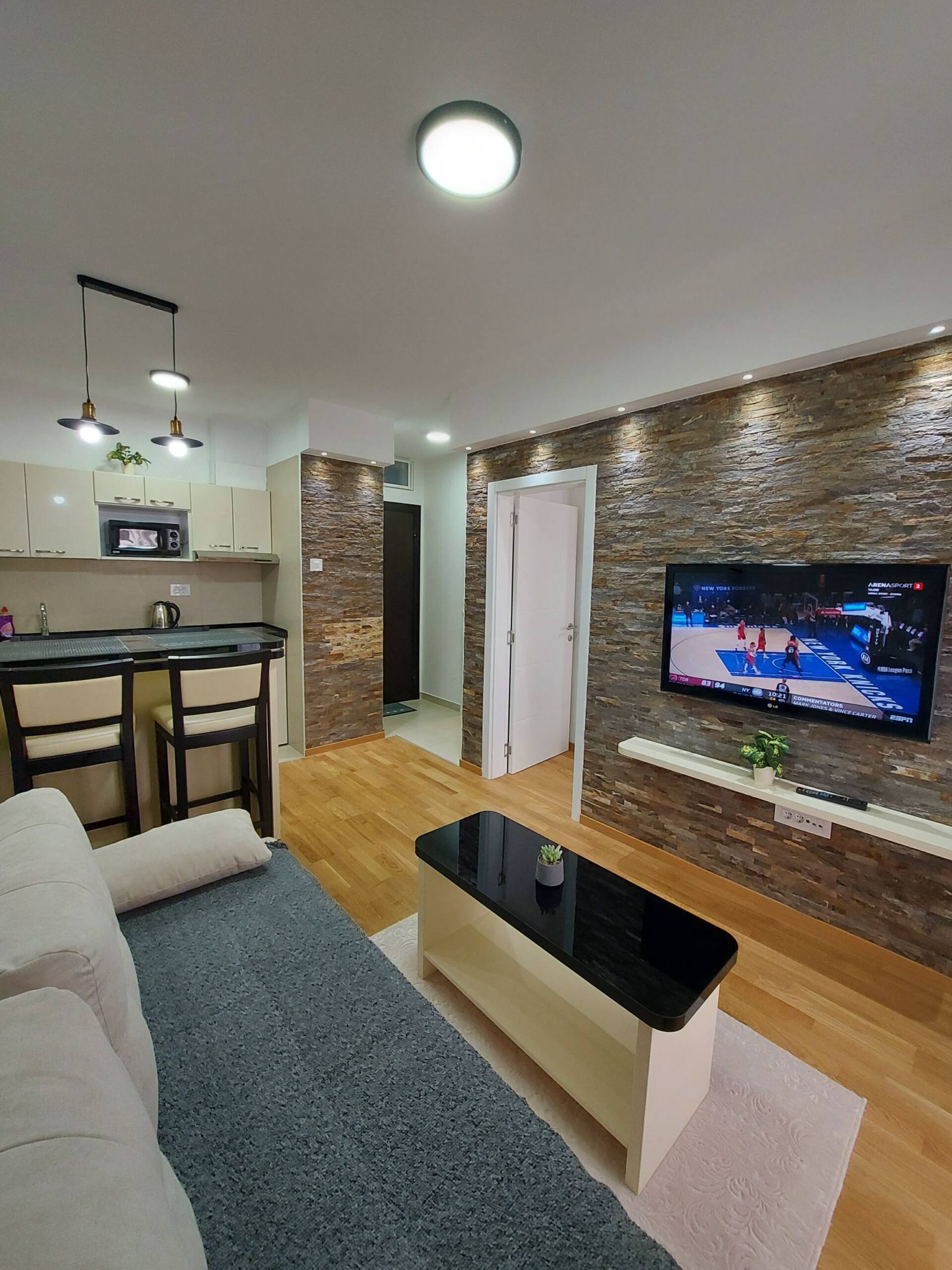 Black & White Apartment