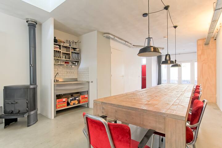 Modern & Big 1890’s house + terrace@cool area gallery image 4