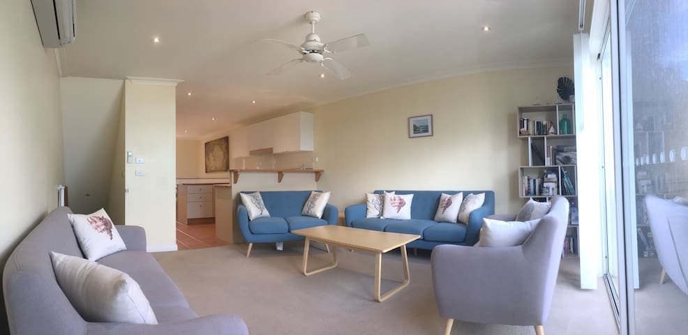 Pertobe Rd Beach House