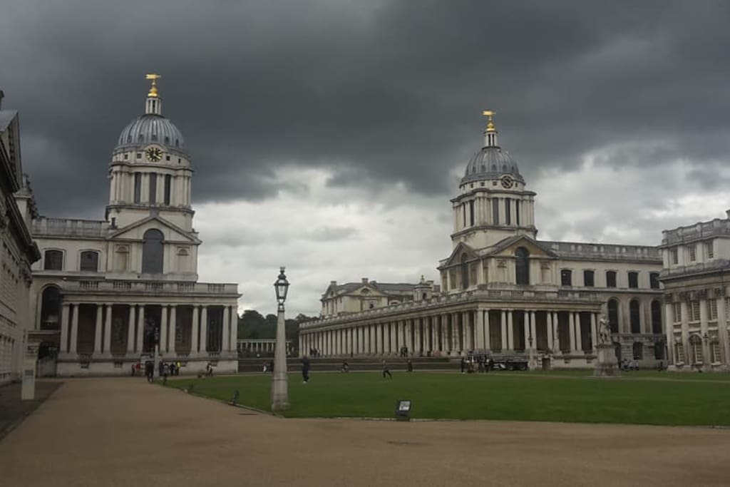 Greenwich - 10 min walk