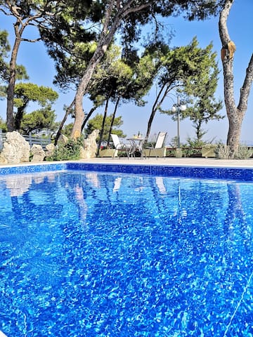 Louis Luxury Villa by living in blue gr gallery image 4