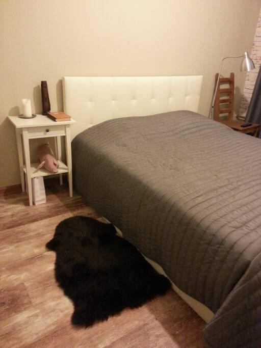 Real double bed
Настоящая двухспальная кровать