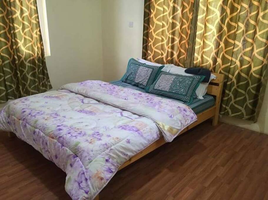 family room (2 adult, 1 child below 7yrs) 30$ per night.