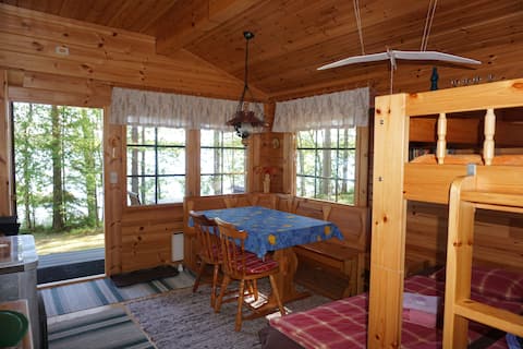 Popular Airbnb listing: Cute Log Cabin Ranta – 15 m to the lake in Savonlinna