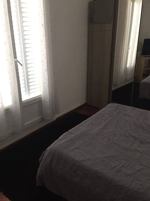 Chambre avec un lit 2 places