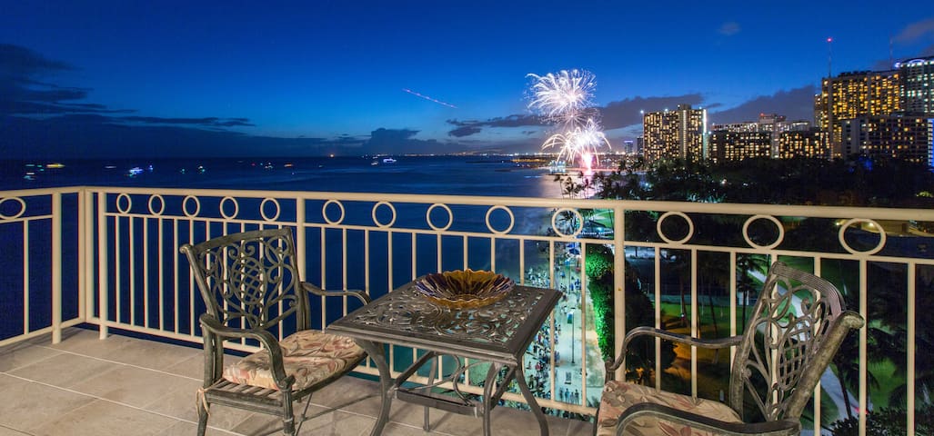 A View to Die for! 3bedroom 3bath on Waikiki Beach gallery image 3