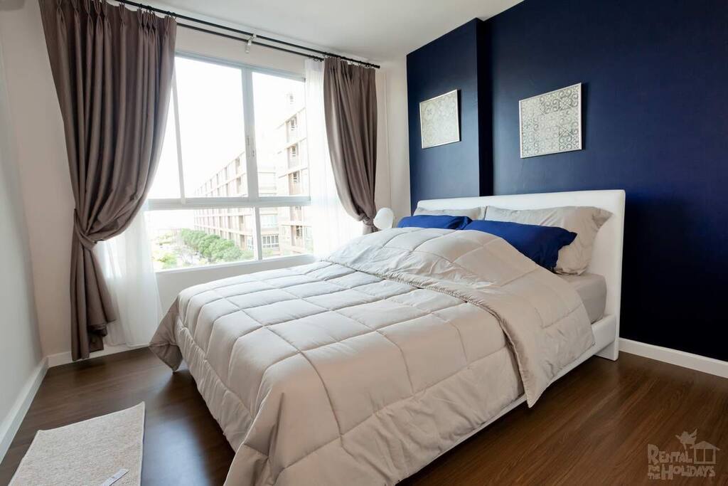You will find peaceful on this comfy bed.
