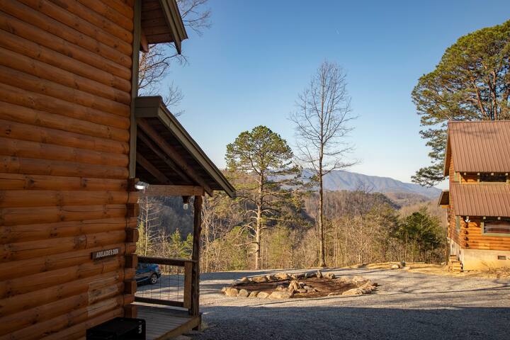 New Listing Remodeled 2 Bedroom 2 Bath Cabin Cabins For Rent