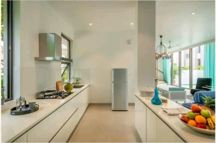 Kitchenette image 2