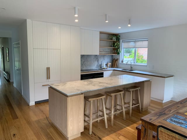 Pet friendly riverside retreat