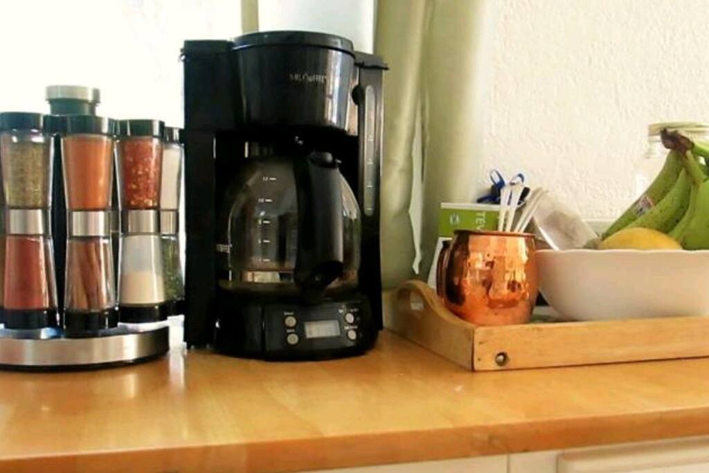 Coffee, tea and snacks