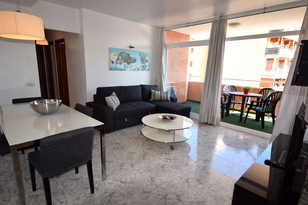 SALON COMEDOR, CON TERRAZA