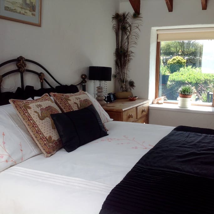 Beudy Bach's king size bed