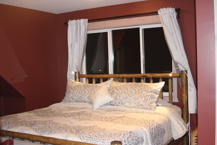 საძინებელი 1