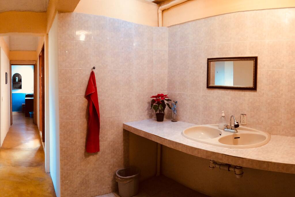 Àrea común de lavabo