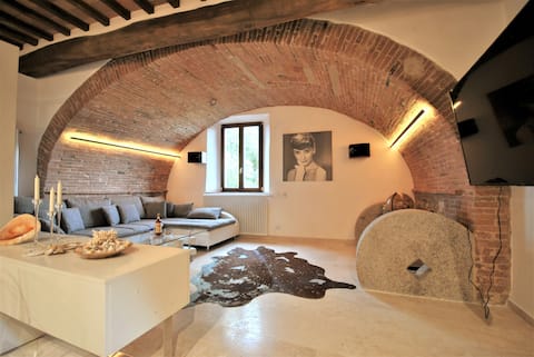 Il Frantoio - Charming Loft in the old town