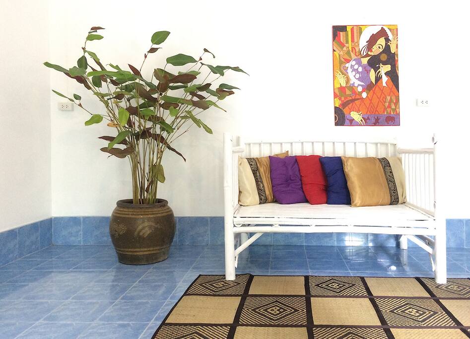 Entrance - big space to relax