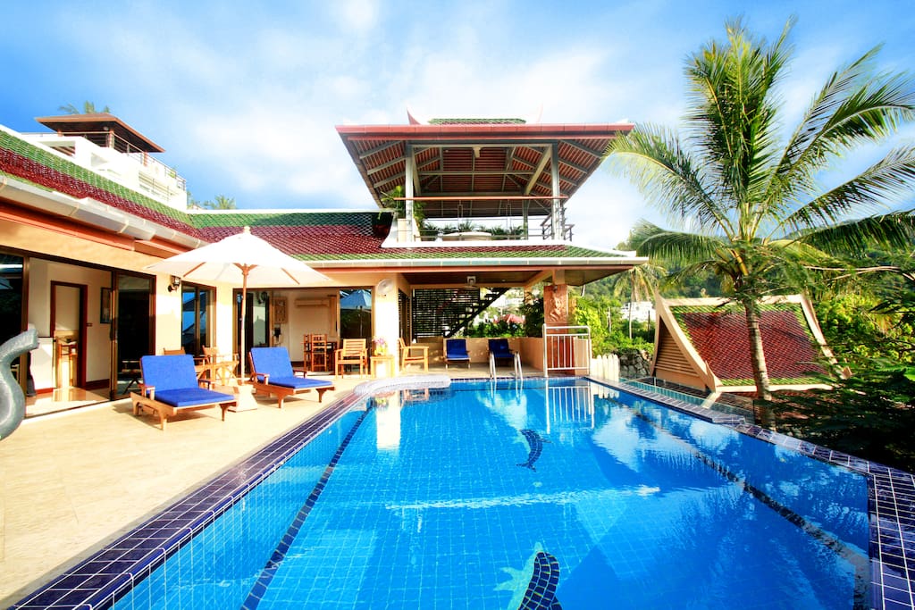 Fabulous roof top Sala with Ocean and sunset views