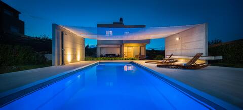 Stunning VILLA SOFIA with pool in Split hinterland