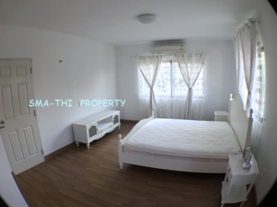 Bed Room Left side
