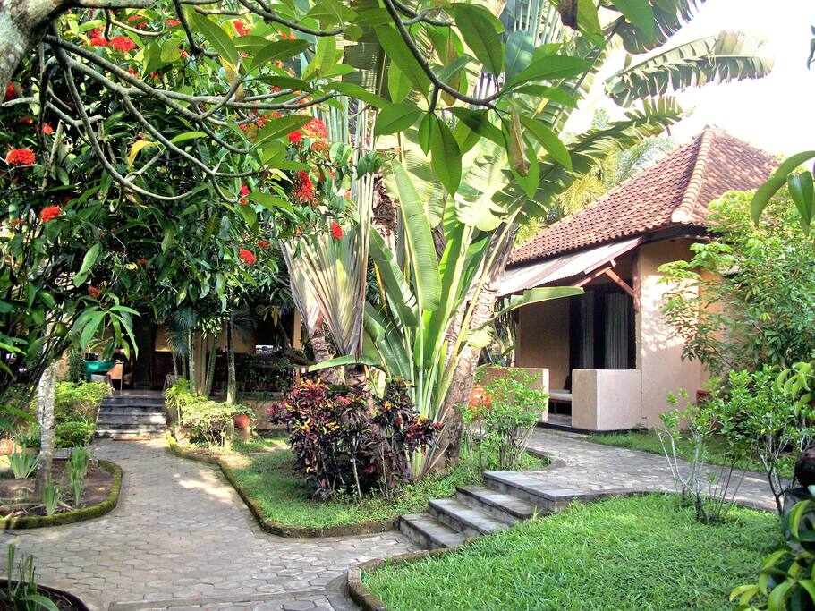 Villa dengan pemandangan taman