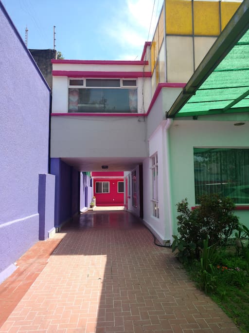 The house is very big and the appartment is at the back of the house.